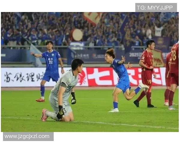 南京足球队的团队协作揭秘：如何在赛场上实现完美配合与默契合作